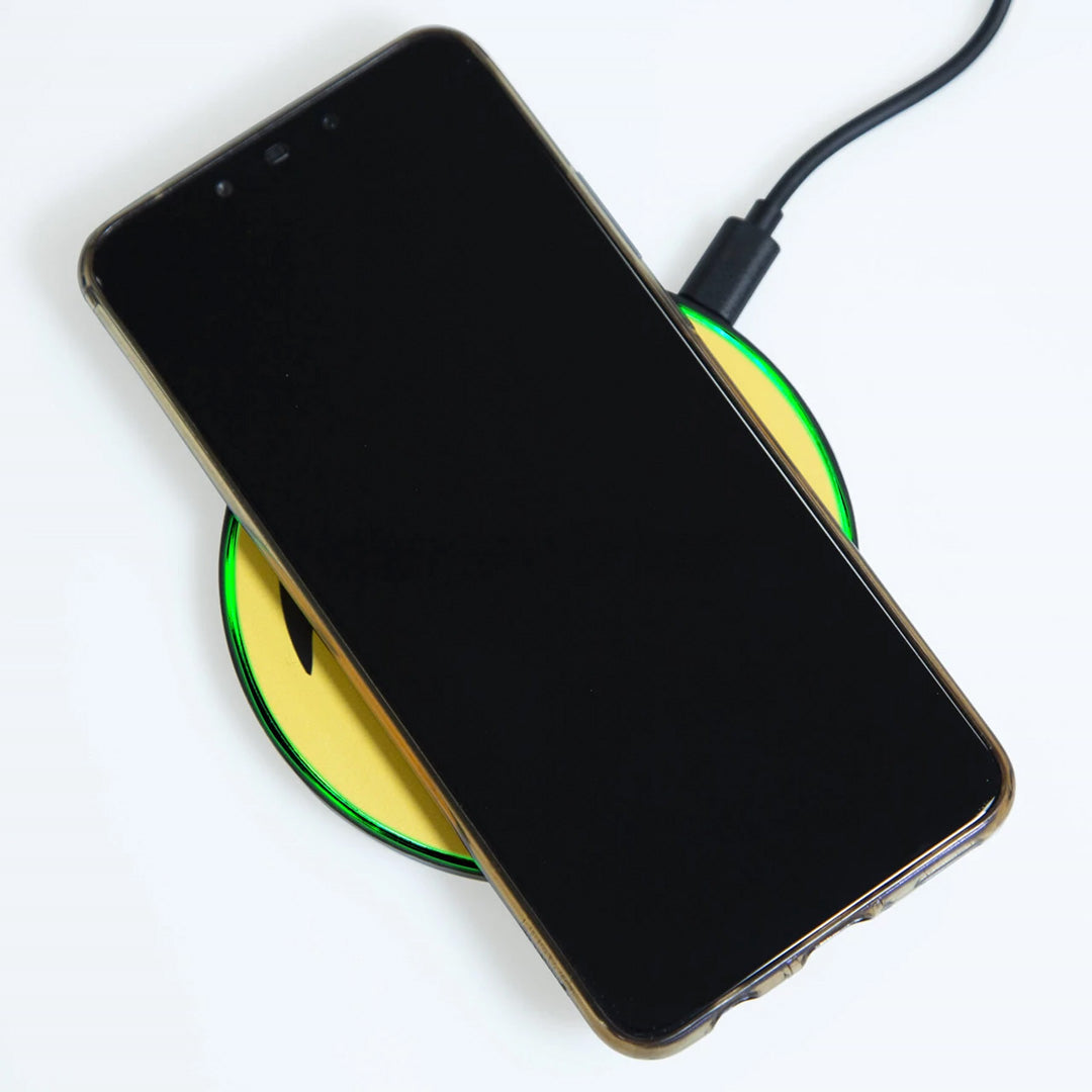 Lazerbuilt - Batman Logo 10W Wireless Qi Charger - Merchandise by Lazerbuilt Ltd The Chelsea Gamer