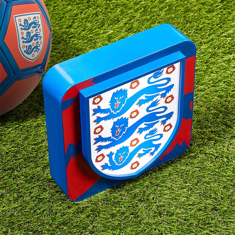 Numskull - Official England 3D Desk Lamp / Wall Light - Merchandise by Numskull Designs The Chelsea Gamer