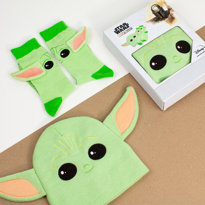 Official Star Wars The Mandalorian The Child / Baby Yoda Gift Set (Beanie + Socks) - Merchandise by Numskull Designs The Chelsea Gamer
