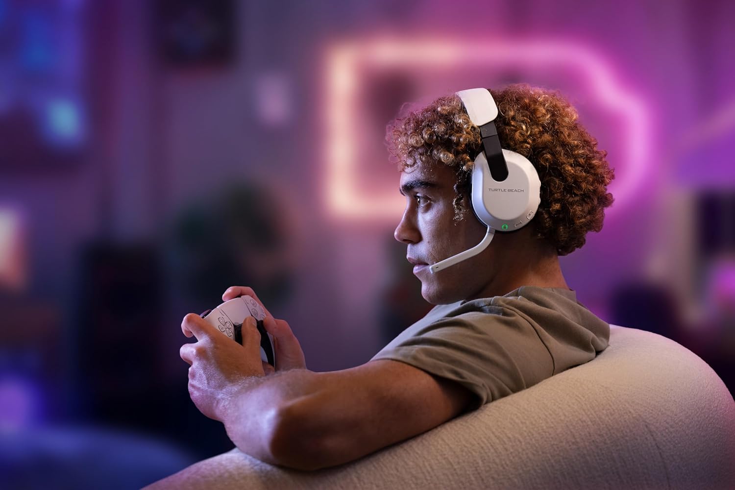 Turtle Beach - Stealth 600 Headset (Gen 3) - PlayStation - White - Console Accessories by Turtle Beach The Chelsea Gamer