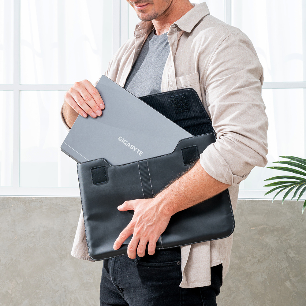 Gigabyte™ U4 Ultrabook - Intel 11th Gen - Laptops by Gigabyte The Chelsea Gamer