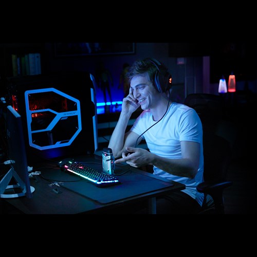 Asus ROG Strix Magnus Condenser Gaming Microphone, Noise Cancellation, RGB Lighting - Audio by Asus The Chelsea Gamer